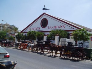Bodegas Hidalgo La Gitana (producers of La Gitana Manzanilla) in Sanlúcar de Barrameda – photo by Caleteron via Wikimedia Commons