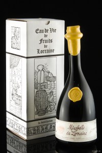 photo via http://www.distilleriemaucourt.fr/